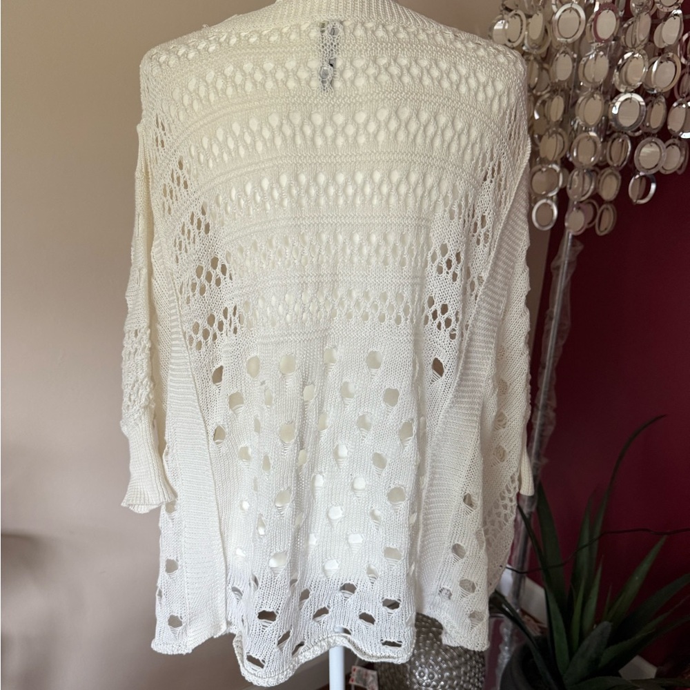 Crew Neck Sweater with Open-Knit Pattern - Picture 3 of 4